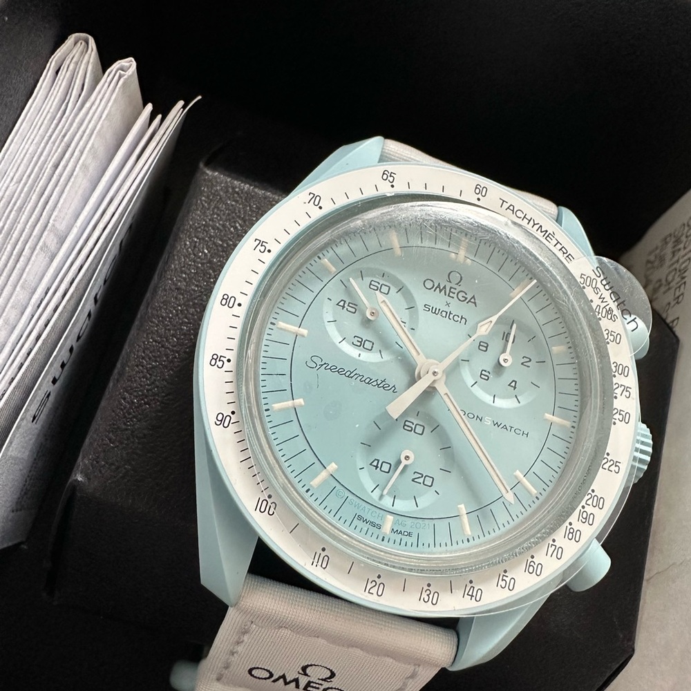Omega x Swatch Speedmaster Moonwatch (Uranus)